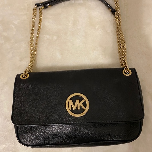 MK purse - Picture 2 of 3